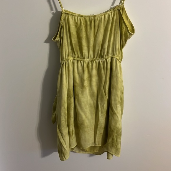 E&M yellow tie dye spaghetti strap wrap dress size large - Picture 4 of 5